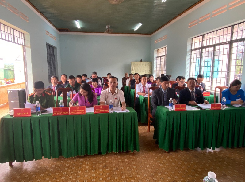 Hội đồng nhân dân xã Ea Hiao tổ chức kỳ họp thứ 6, Khóa X, nhiệm kỳ 2021- 2026